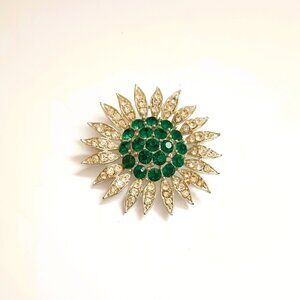 Lisner Vintage Silver Daisy Brooch Green Pave Rhinestone Center Flower Pin